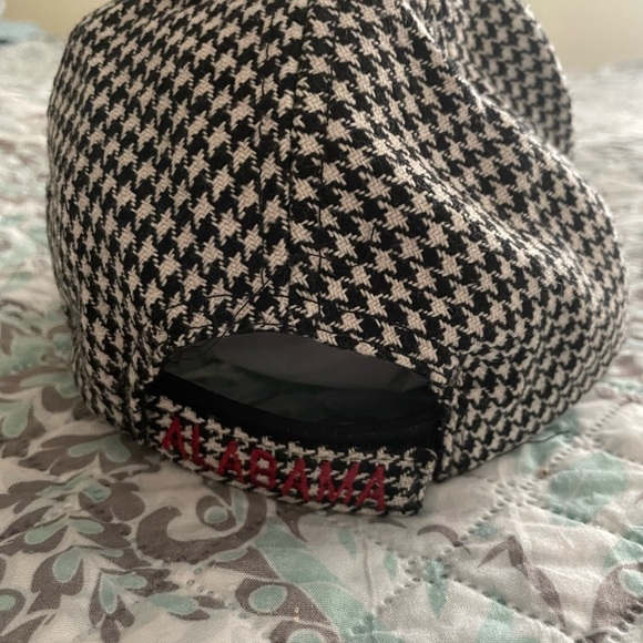 Alabama houndstooth with monogram one size cap - Picture 2 of 2
